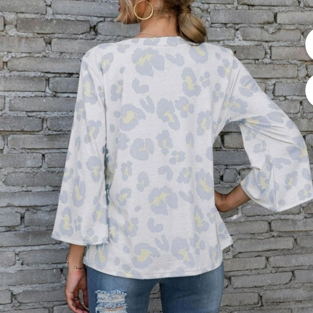 Camisa Animal Print Top - Picture 3 of 3